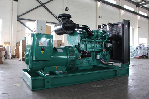 天山320kw康明斯柴油发电车出租组图片 天山320kw康明斯柴油发电车出租组图片